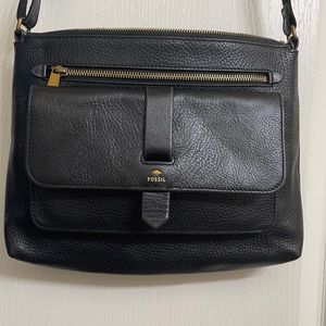 Fossil black leather large kinley crossbody